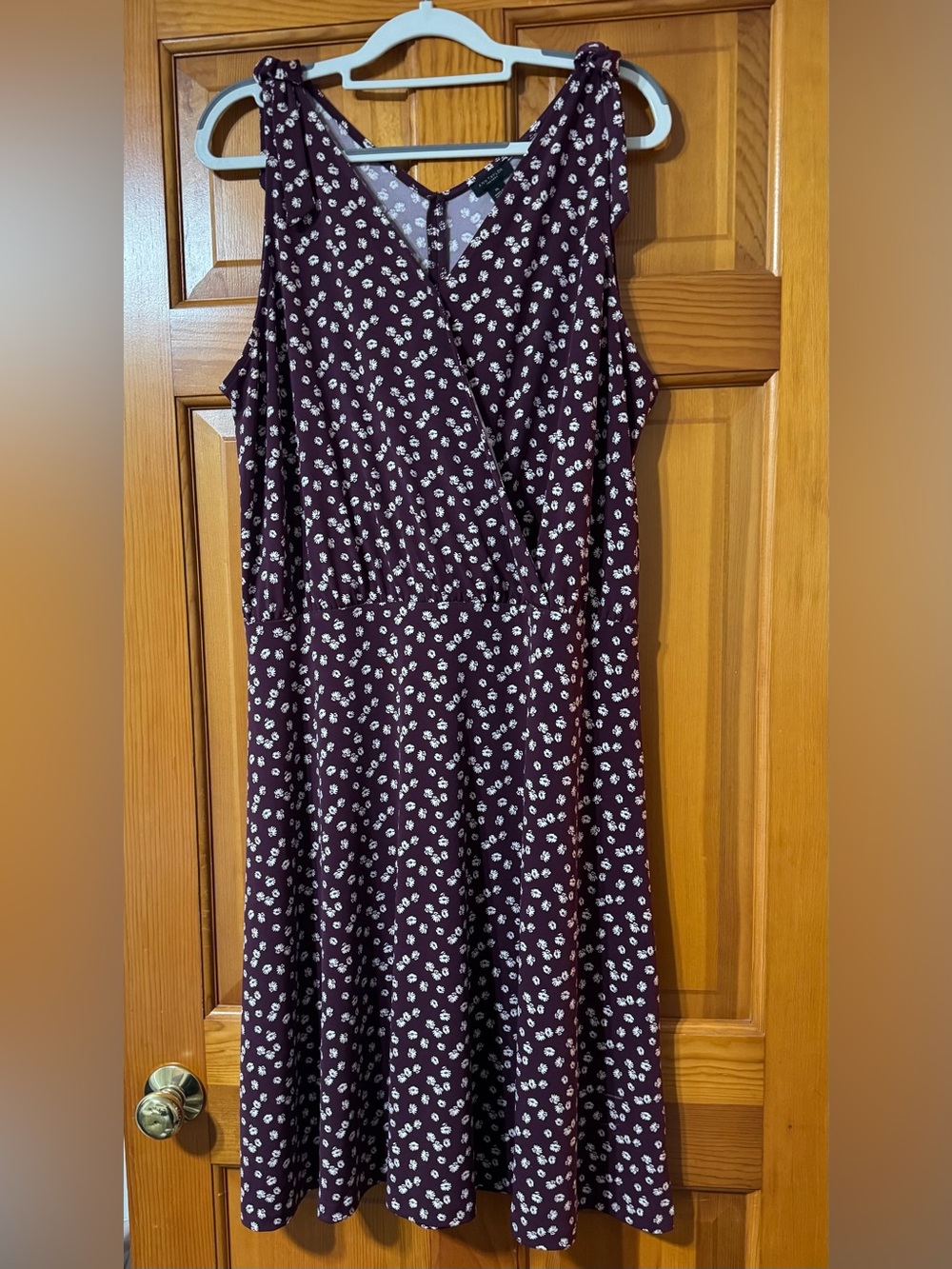 Ann Taylor Sleeveless Maroon Floral Midi Dress with Wrap Bodice